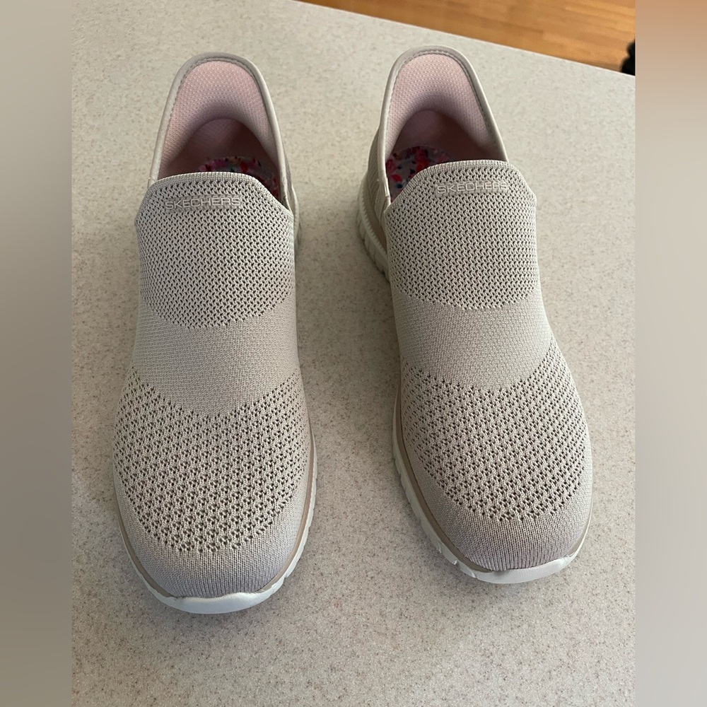 Women’s Slip-On Skechers Sneakers - Beige